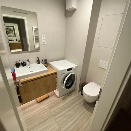 דירה Bonnie-premium Lelle Waterfront Private בלטונללה