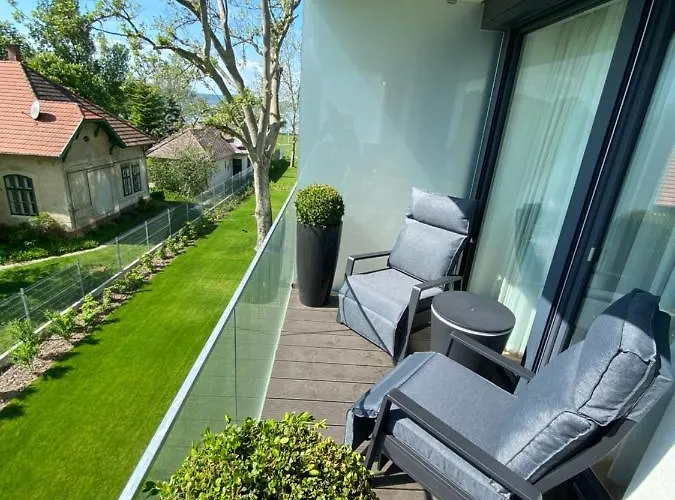 Bonnie-premium Lelle Waterfront Private Balatonlelle